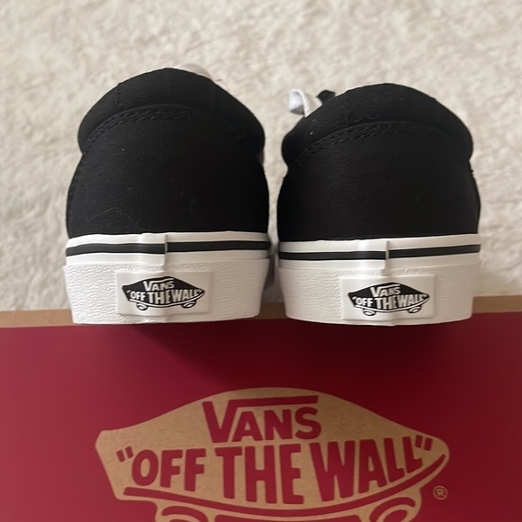 (NWT) Vans Ward Women’s Shoes in Black & White, Size: 9 - Picture 7 of 17